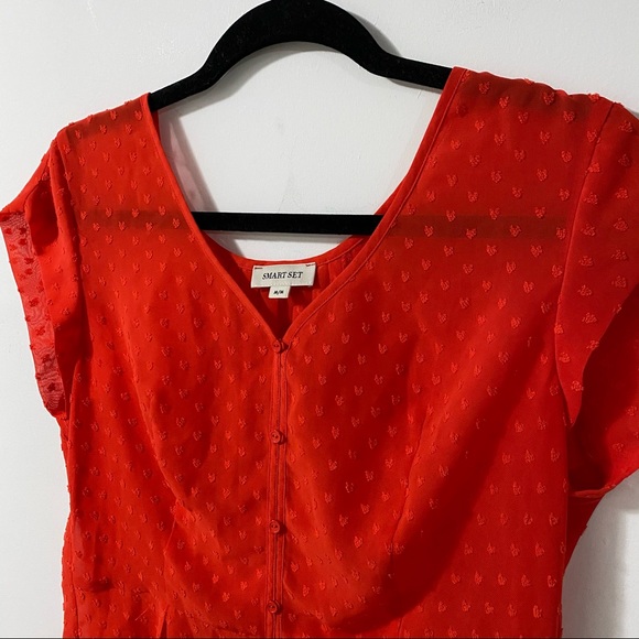 Smart Set Red Sheer Short Sleeve Blouse | Medium - Picture 3 of 9